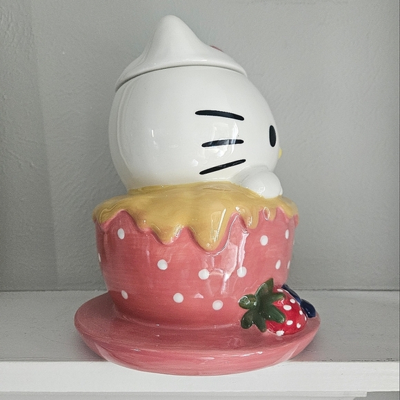 NWT Blue Sky Clayworks X Hello Kitty Sweet Tea Cup Cookie Jar - Picture 4 of 6